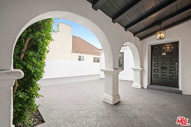 260 S La Peer Drive, Beverly Hills, CA 90211