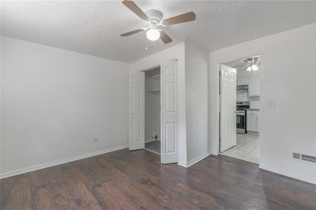 514 E Rickenbacker Drive, Midwest City, OK 73110