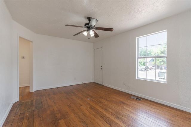 514 E Rickenbacker Drive, Midwest City, OK 73110