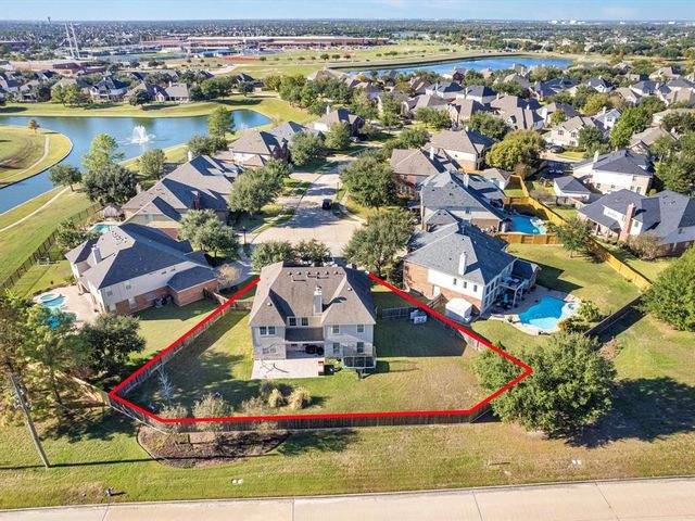 10802 Lake Raven Court, Cypress, TX 77433