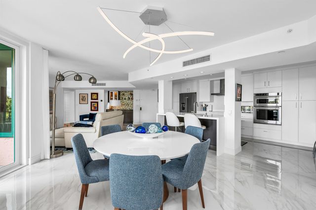 100 SE 5th Avenue 302, Boca Raton, FL 33432