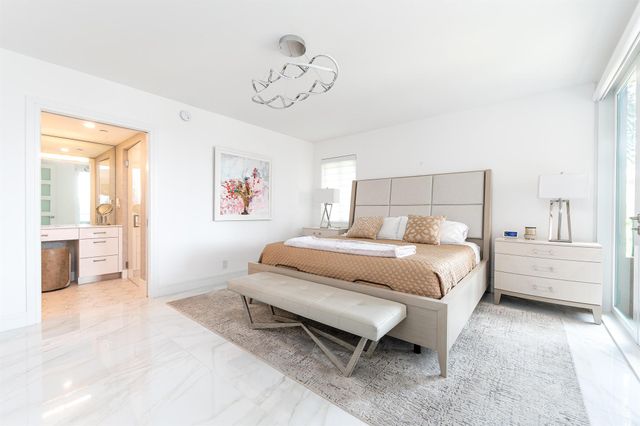 100 SE 5th Avenue 302, Boca Raton, FL 33432