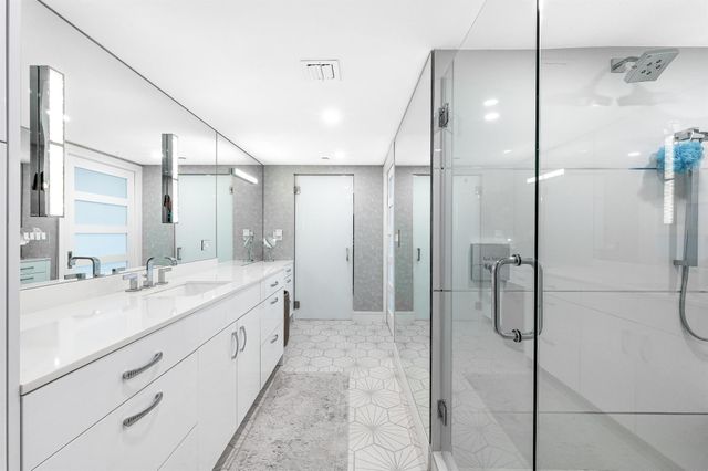 100 SE 5th Avenue 302, Boca Raton, FL 33432