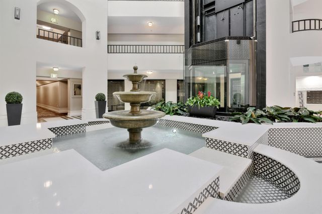 100 SE 5th Avenue 302, Boca Raton, FL 33432