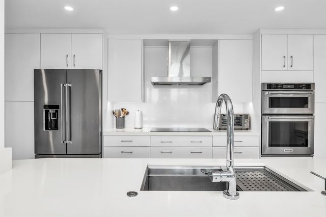 100 SE 5th Avenue 302, Boca Raton, FL 33432