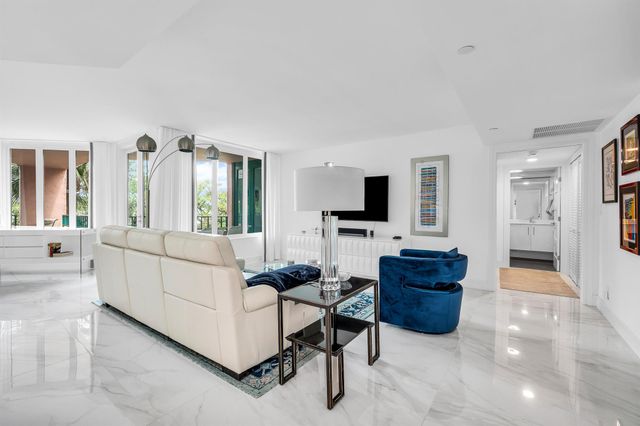 100 SE 5th Avenue 302, Boca Raton, FL 33432