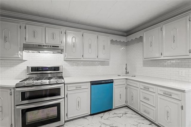 803 LITTLE DEER CREEK VALLEY RD., West Deer, PA 15076