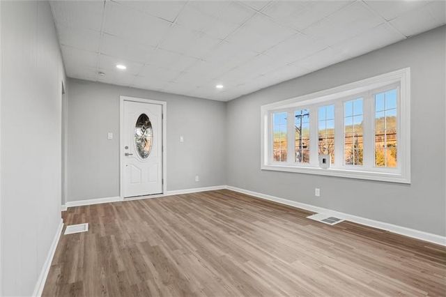 803 LITTLE DEER CREEK VALLEY RD., West Deer, PA 15076