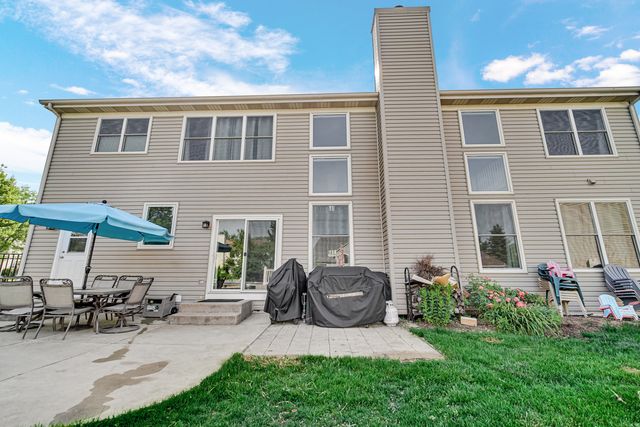 2316 Loop Road, Algonquin, IL 60102