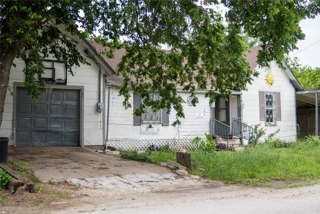 106 S Watson Street, Alvarado, TX 76009
