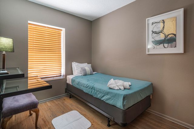 215 Carlisle Boulevard NE, Albuquerque, NM 87106