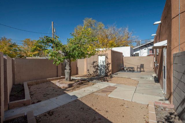 215 Carlisle Boulevard NE, Albuquerque, NM 87106