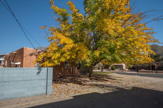 215 Carlisle Boulevard NE, Albuquerque, NM 87106