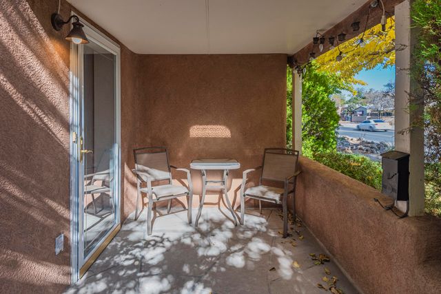 215 Carlisle Boulevard NE, Albuquerque, NM 87106