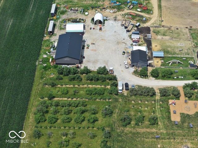 6397 S State Road 13, Pendleton, IN 46064