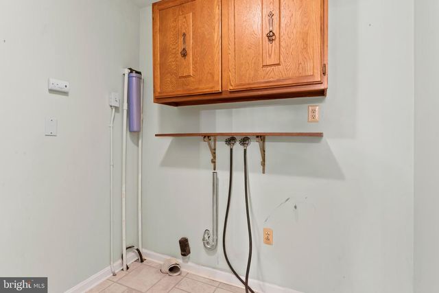 936 EMILY DR, Mechanicsburg, PA 17055