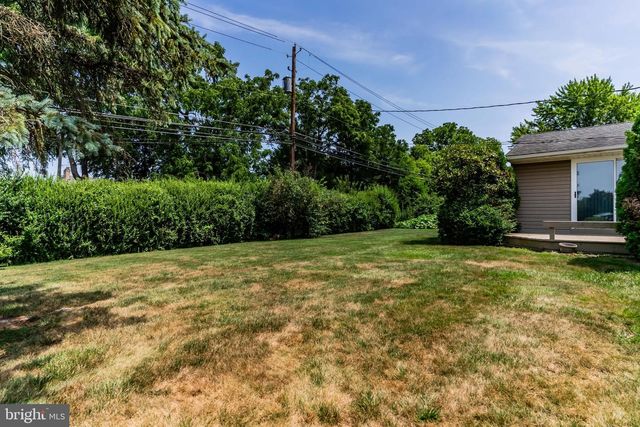 936 EMILY DR, Mechanicsburg, PA 17055