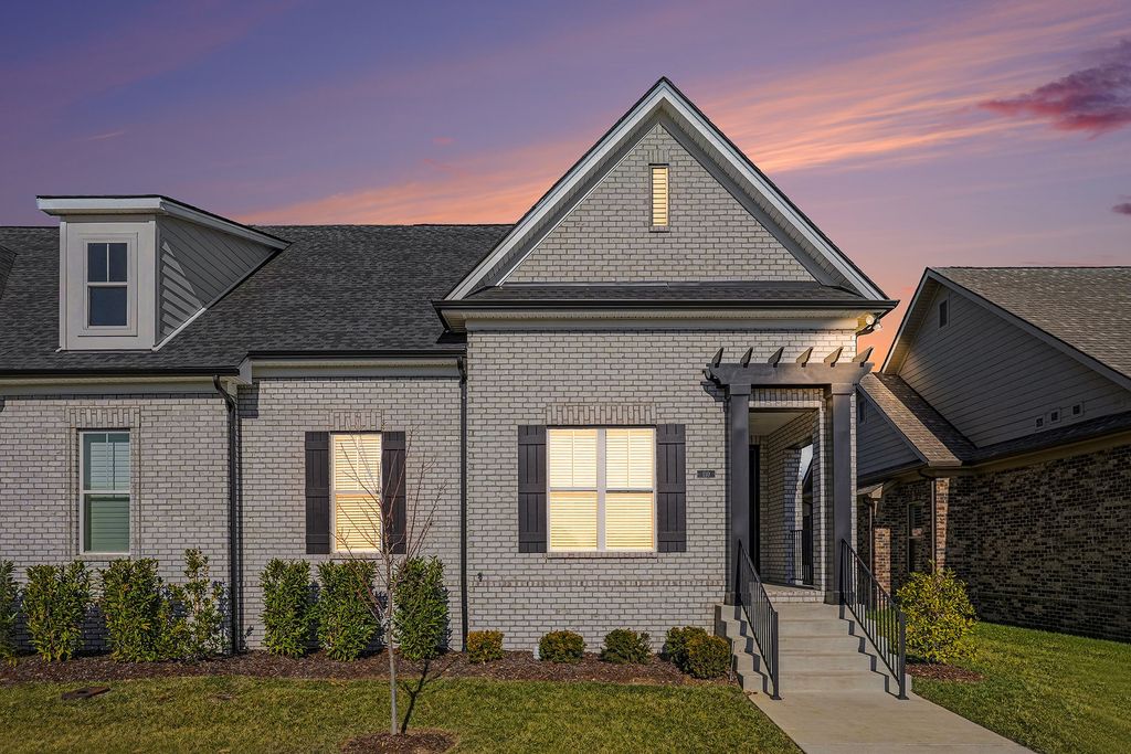 110 Nelson St, Gallatin, TN 37066