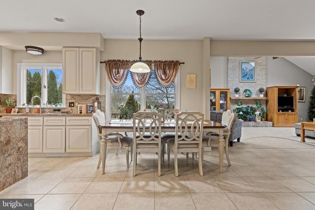 7 EMMA DR, Wilmington, DE 19810