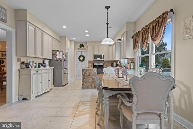 7 EMMA DR, Wilmington, DE 19810