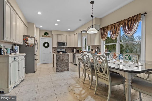 7 EMMA DR, Wilmington, DE 19810