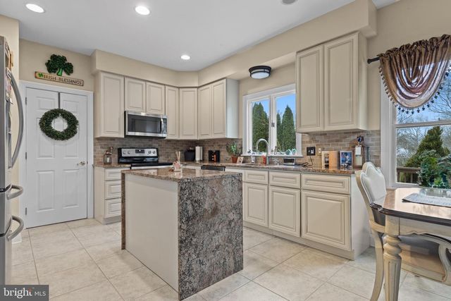 7 EMMA DR, Wilmington, DE 19810