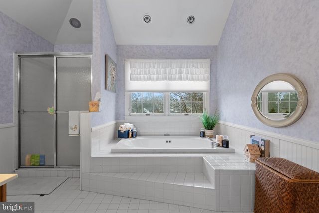 7 EMMA DR, Wilmington, DE 19810