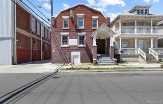 2935 Yemans Street, Hamtramck, MI 48212