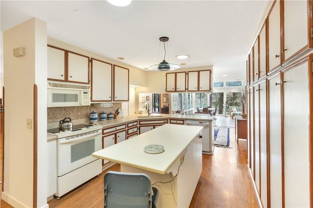 3 Wave Court, Salem, SC 29676