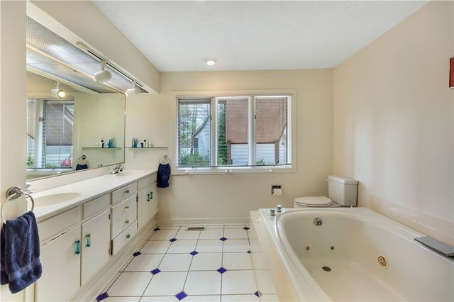 3 Wave Court, Salem, SC 29676
