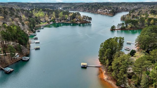 3 Wave Court, Salem, SC 29676