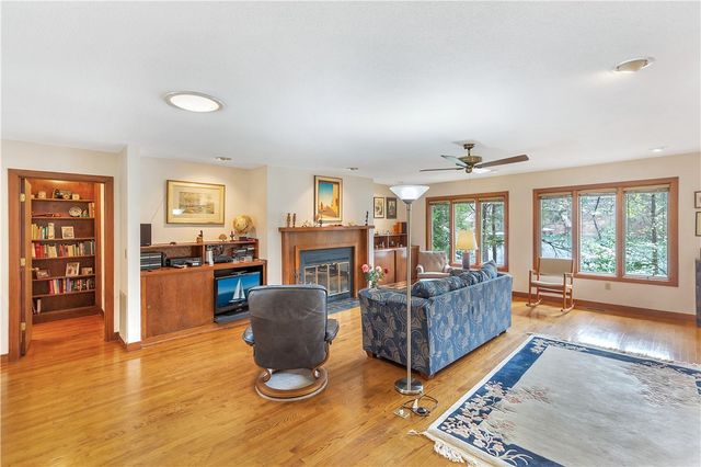3 Wave Court, Salem, SC 29676