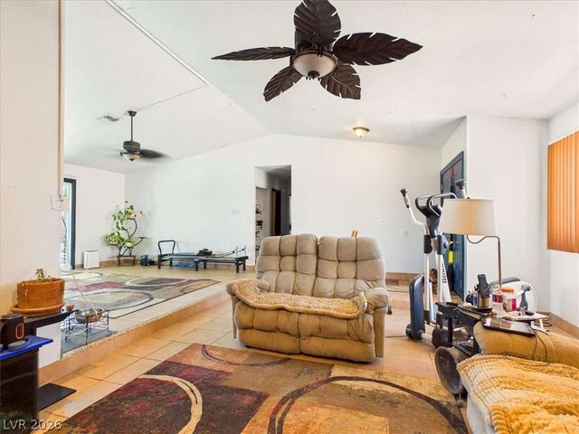 101 Comstock Street, Pahrump, NV 89048