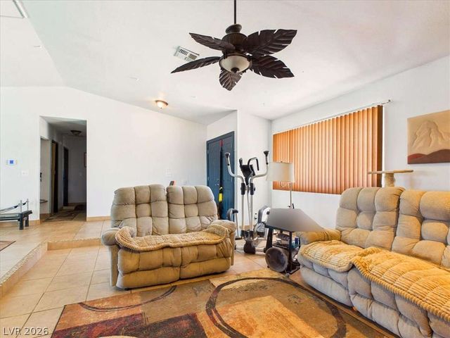 101 Comstock Street, Pahrump, NV 89048