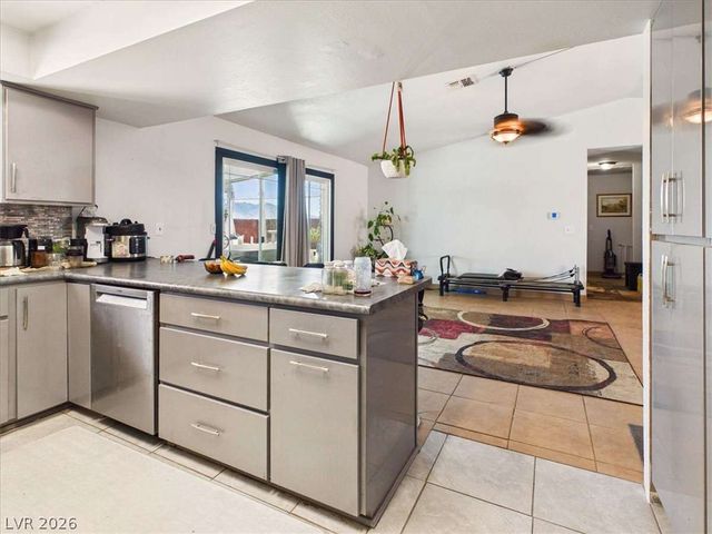 101 Comstock Street, Pahrump, NV 89048