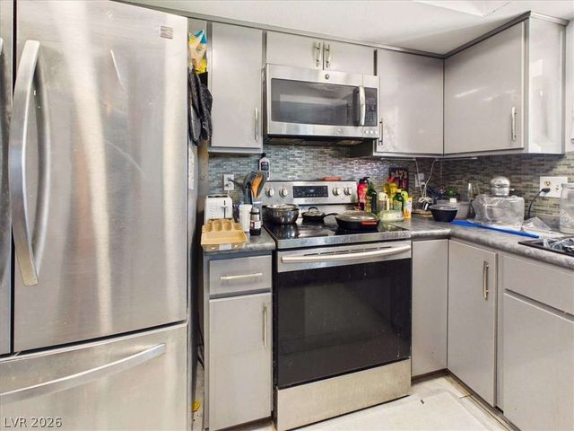 101 Comstock Street, Pahrump, NV 89048