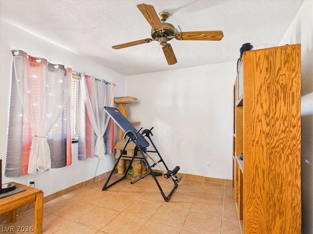101 Comstock Street, Pahrump, NV 89048