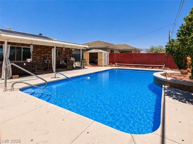 101 Comstock Street, Pahrump, NV 89048
