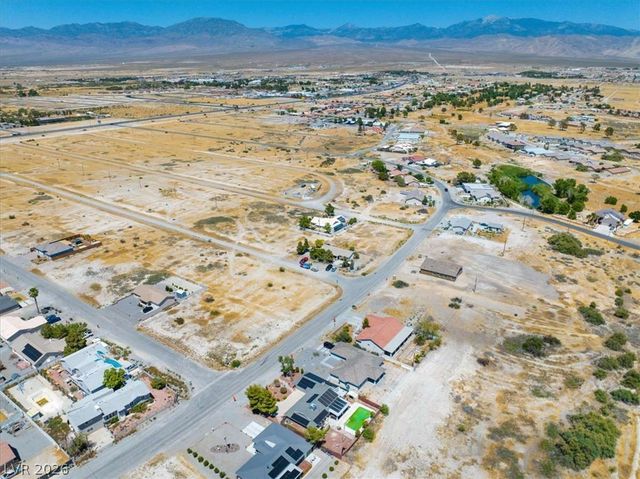 101 Comstock Street, Pahrump, NV 89048