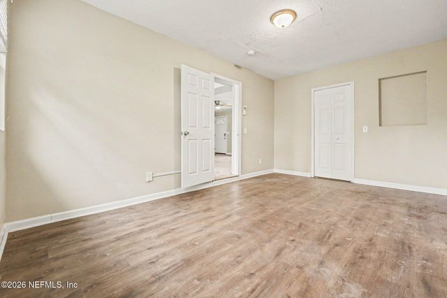8061 DELAROCHE Drive, Jacksonville, FL 32210
