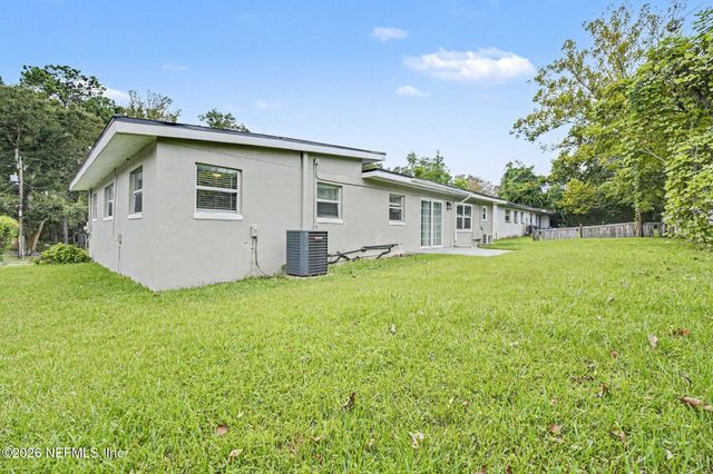 8061 DELAROCHE Drive, Jacksonville, FL 32210
