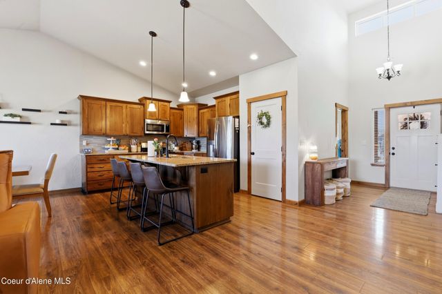 13421 N Shimmering CT, Rathdrum, ID 83858