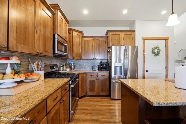 13421 N Shimmering CT, Rathdrum, ID 83858