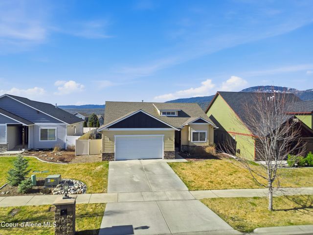 13421 N Shimmering CT, Rathdrum, ID 83858