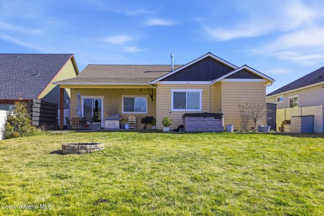 13421 N Shimmering CT, Rathdrum, ID 83858