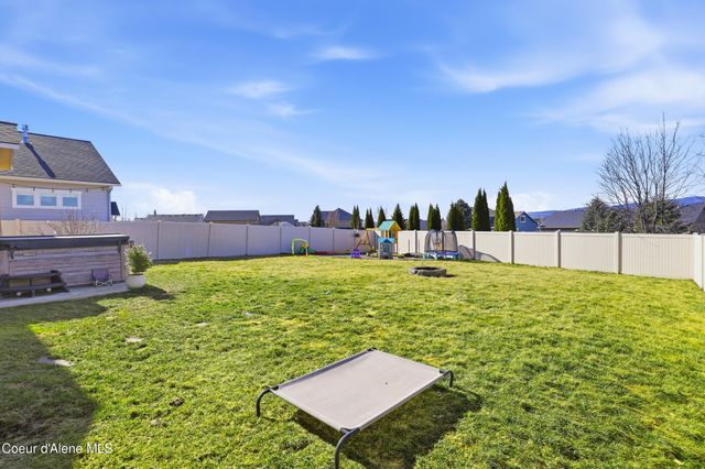 13421 N Shimmering CT, Rathdrum, ID 83858