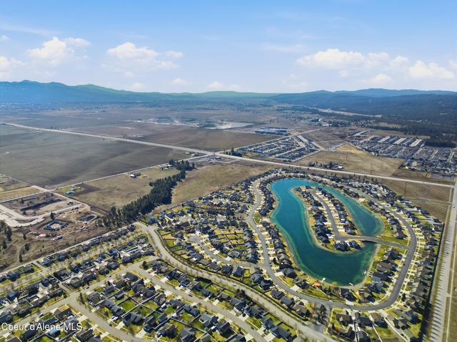 13421 N Shimmering CT, Rathdrum, ID 83858