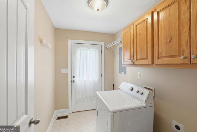 9178 Skitts Mountain Drive, Clermont, GA 30554