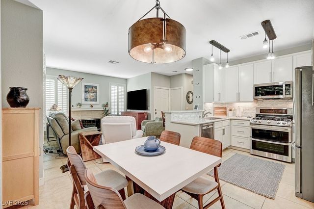 251 South Green Valley Parkway 2814, Henderson, NV 89012