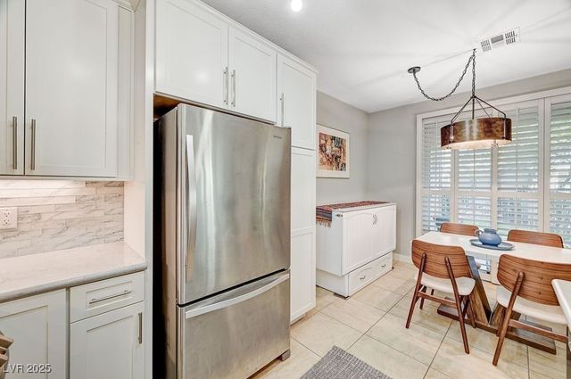 251 South Green Valley Parkway 2814, Henderson, NV 89012